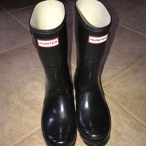 Hunter Black Glossy calf height rain boots